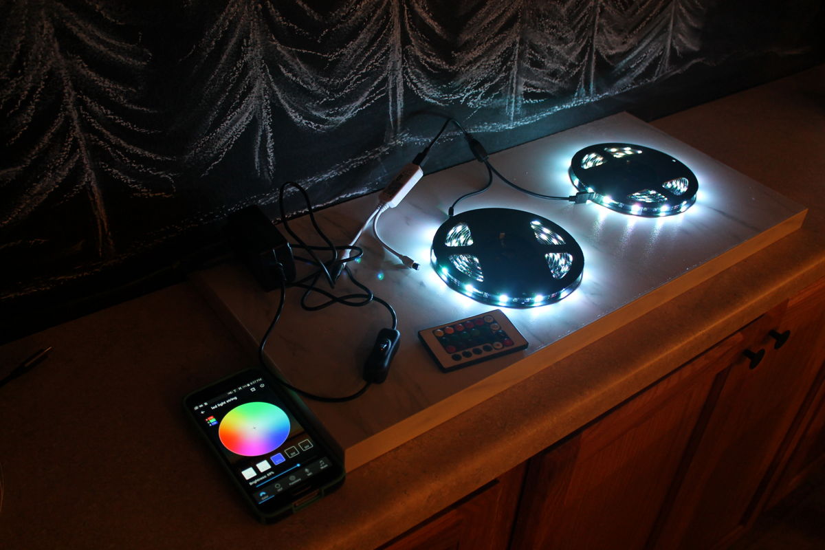 Miheal - LED strip testing by changing the colors.