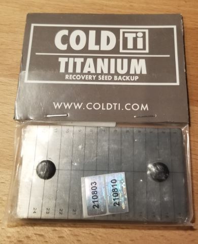 ColdTi titanium wallet packaging